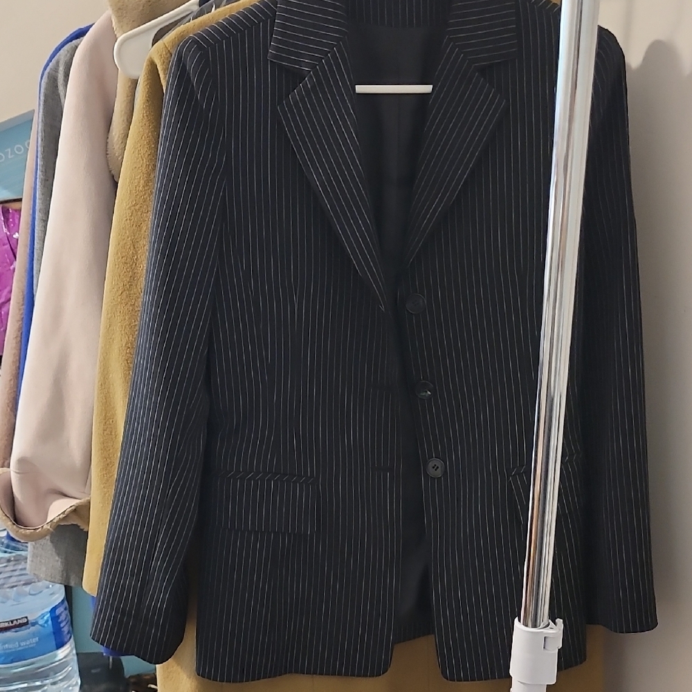 Ash Black Sport Coat with Notched Lapel